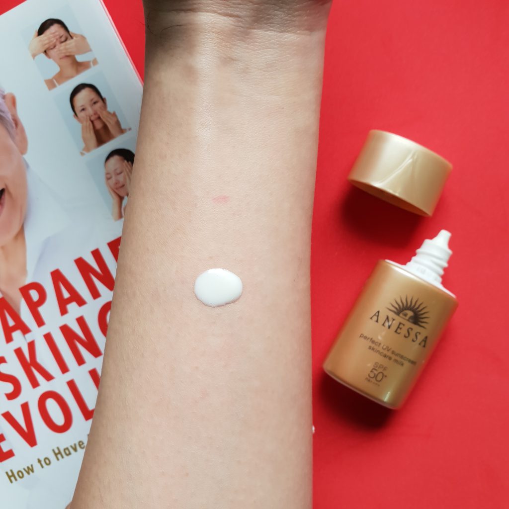 review-kem-chong-nang-anessa-perfect-uv-sunscreen-skincare-milk-spf-50-pa-Dep14-4